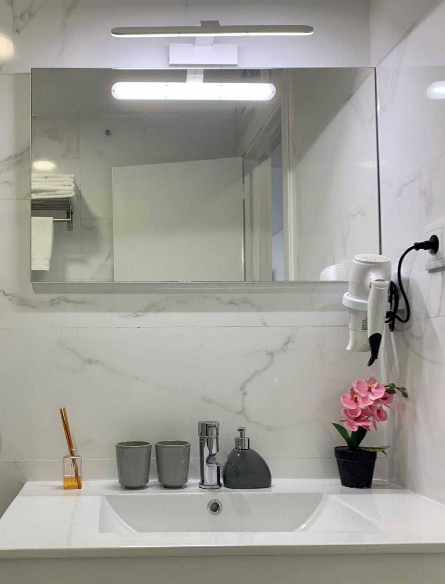 Almada Downtown 402 Apartment Porto Ngoại thất bức ảnh